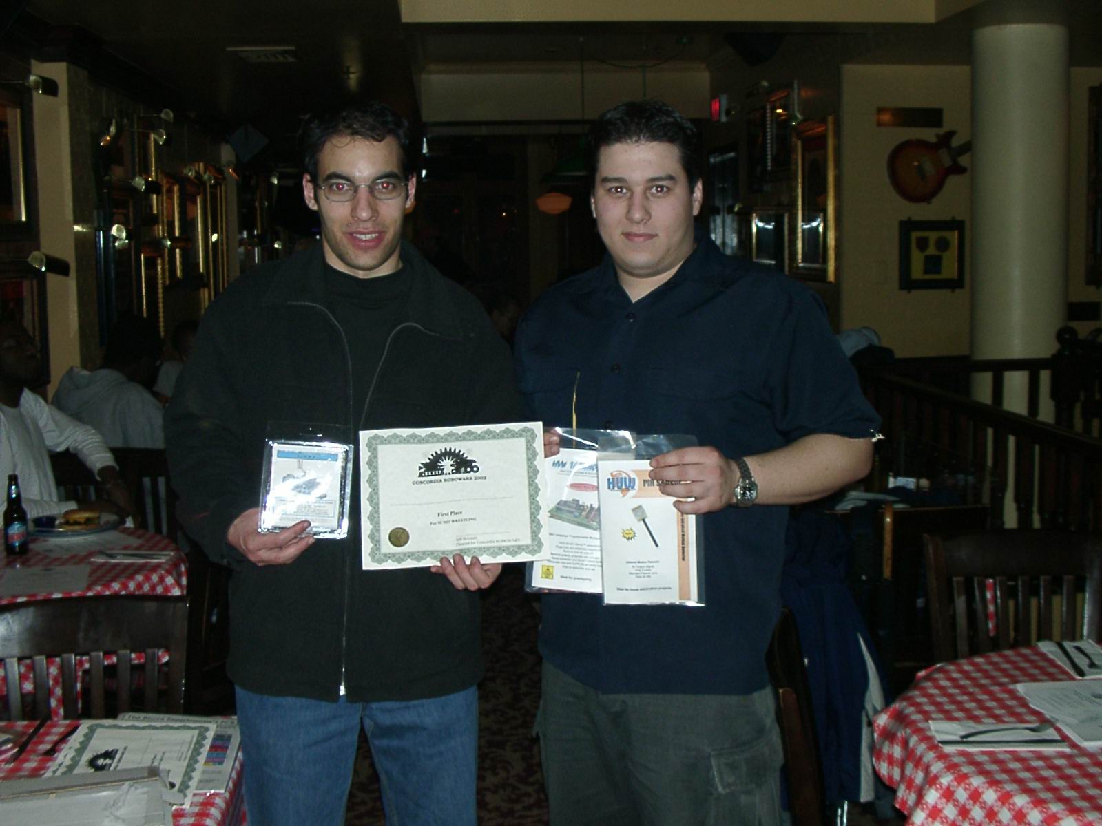  This is my friend Maurrizzio and I at the Hard Rock Cafe, we received some nice prizes from HVWTECH.